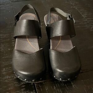 Dansko Thea Black Leather
Women's Mules